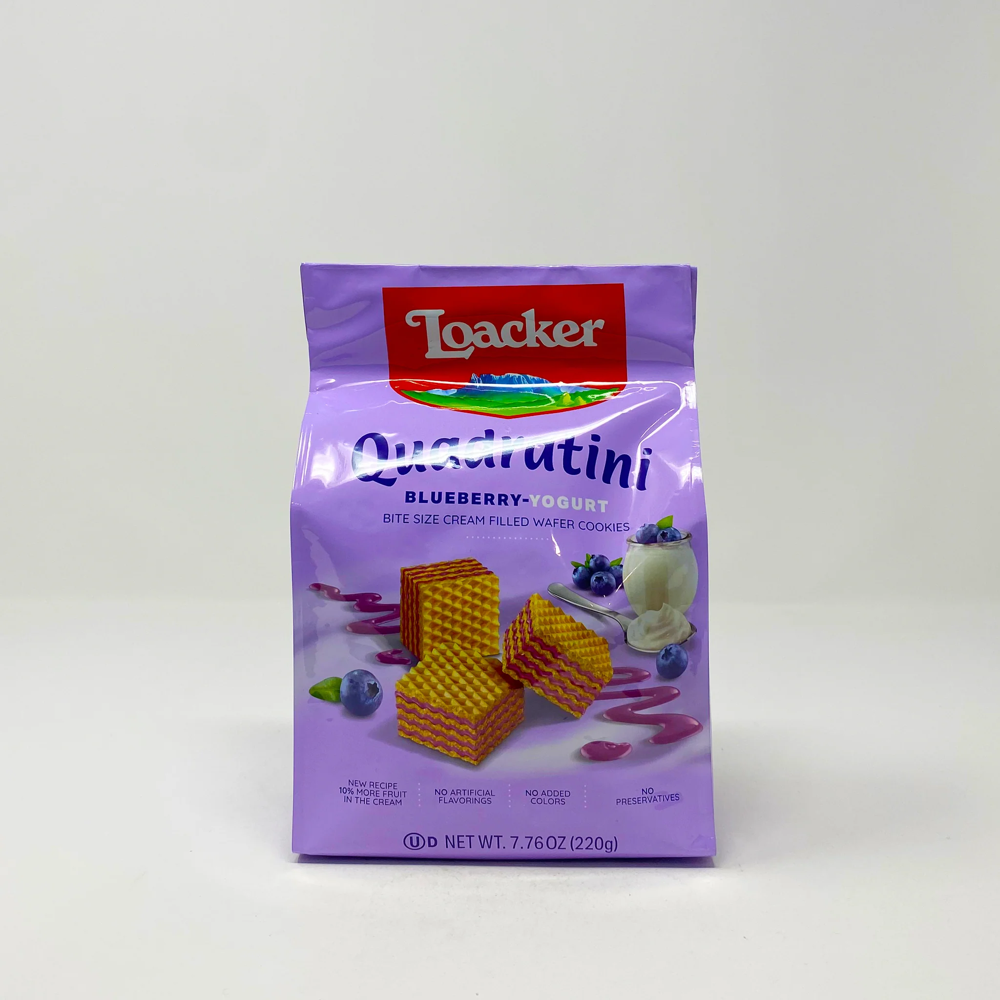 Loacker Blueberry Yogurt wafer cube 250g